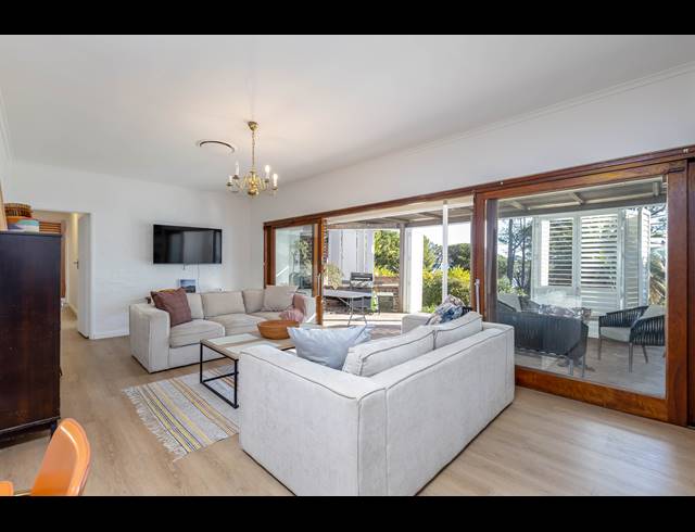 3 BEDROOM HOUSE TO LET IN CAMPS BAY